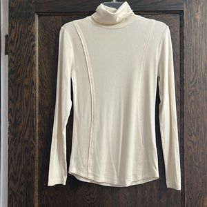 Soft Surroundings ivory colored turtleneck. XS